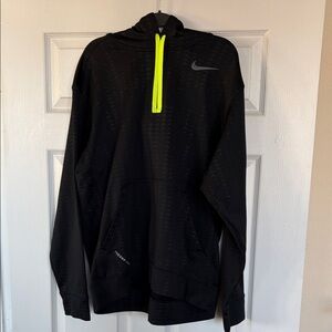 Nike Men’s XL Therma-Fit Hooded Sweatshirt